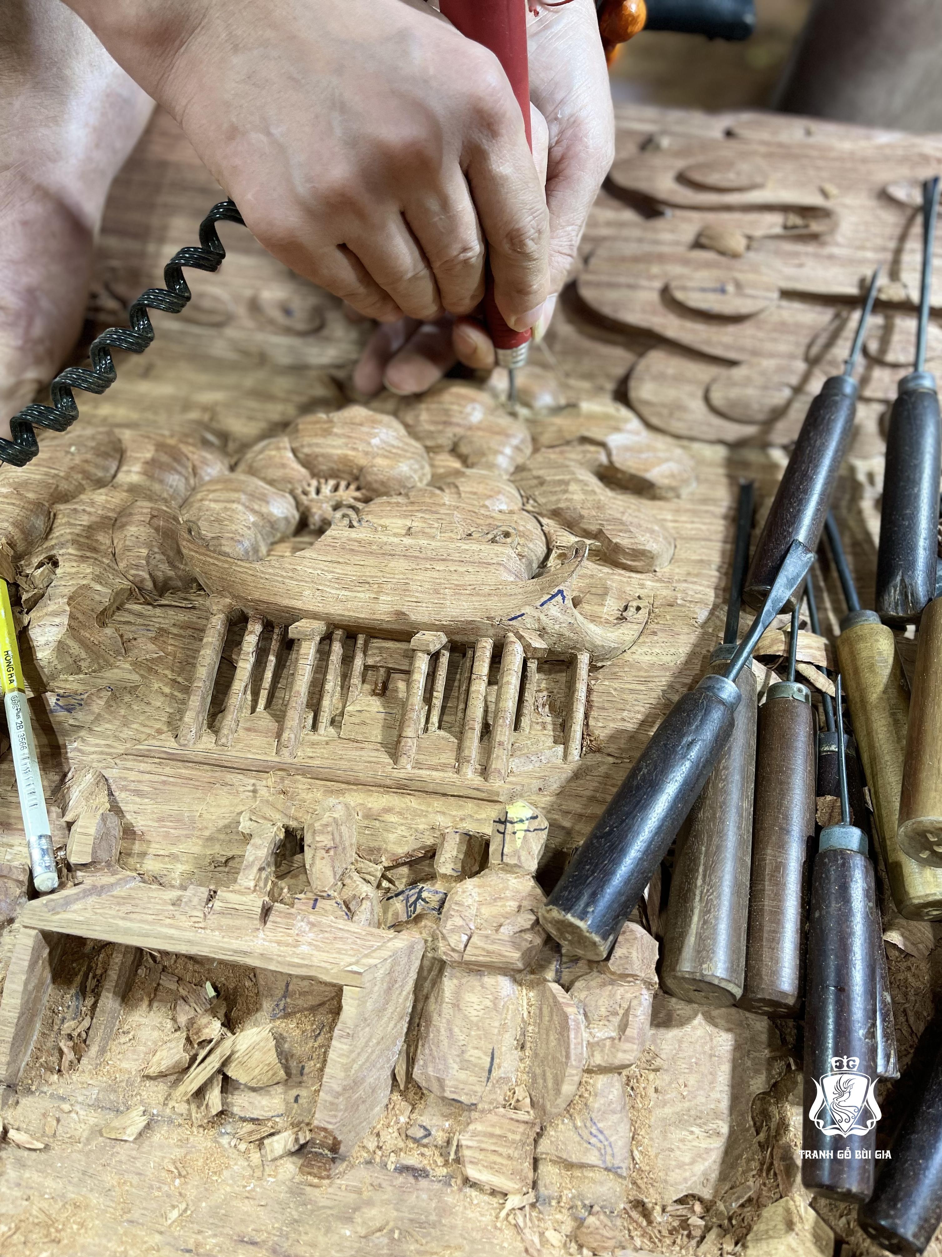 Nét đẹp của Quán Nghinh Hương được khắc trên gỗ