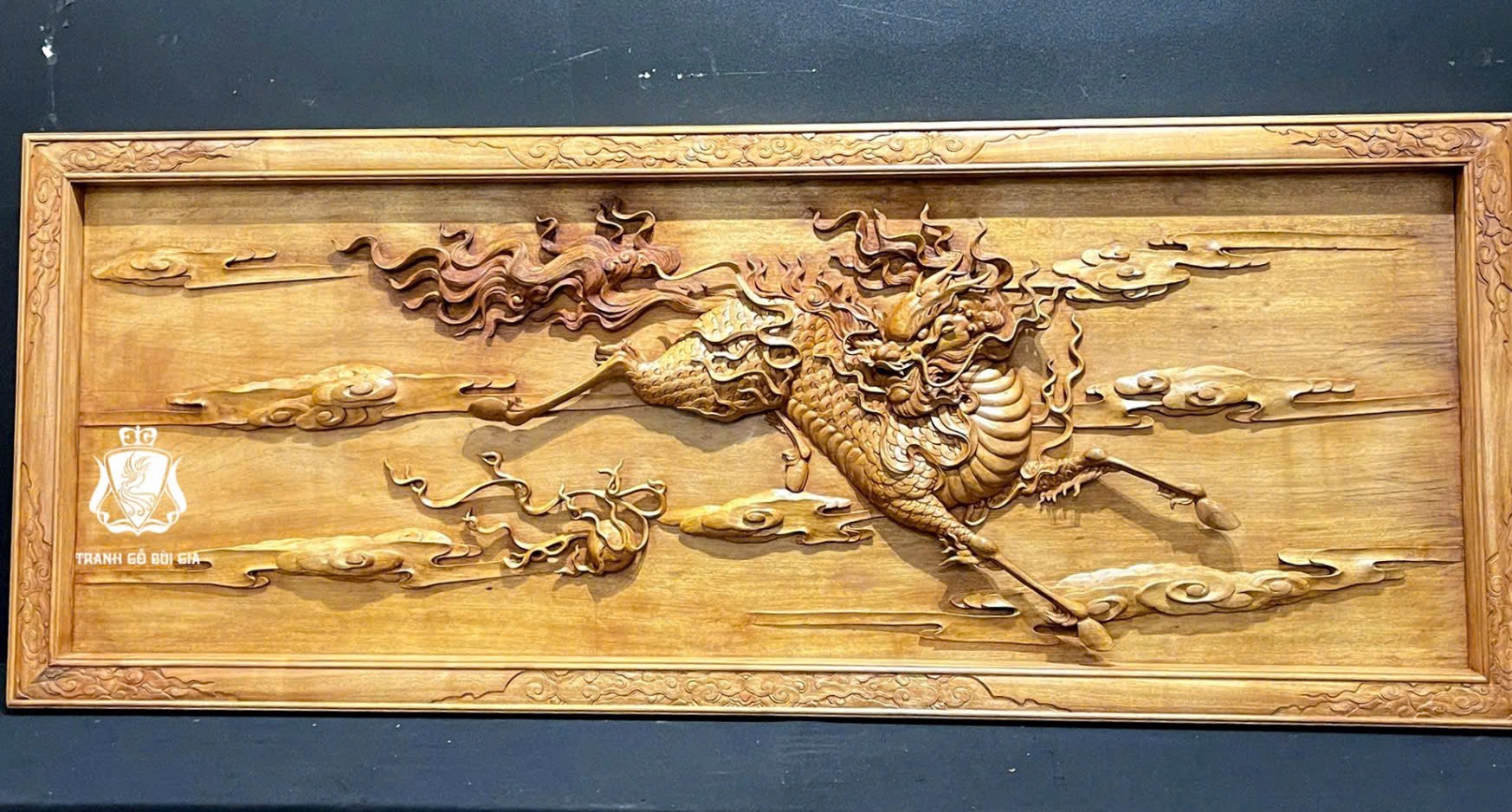 Tranh Long Mã Khải Vận trên phôi gỗ Gụ liền nguyên tấm