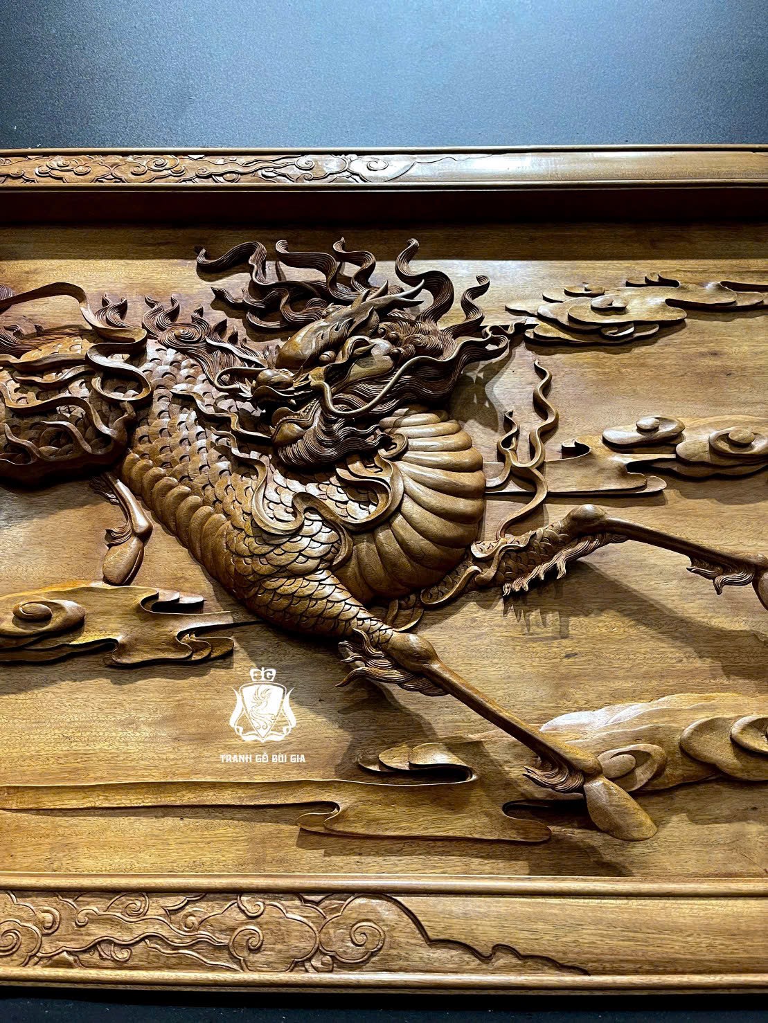 Tranh Long Mã Khải Vận trên phôi gỗ Gụ liền nguyên tấm