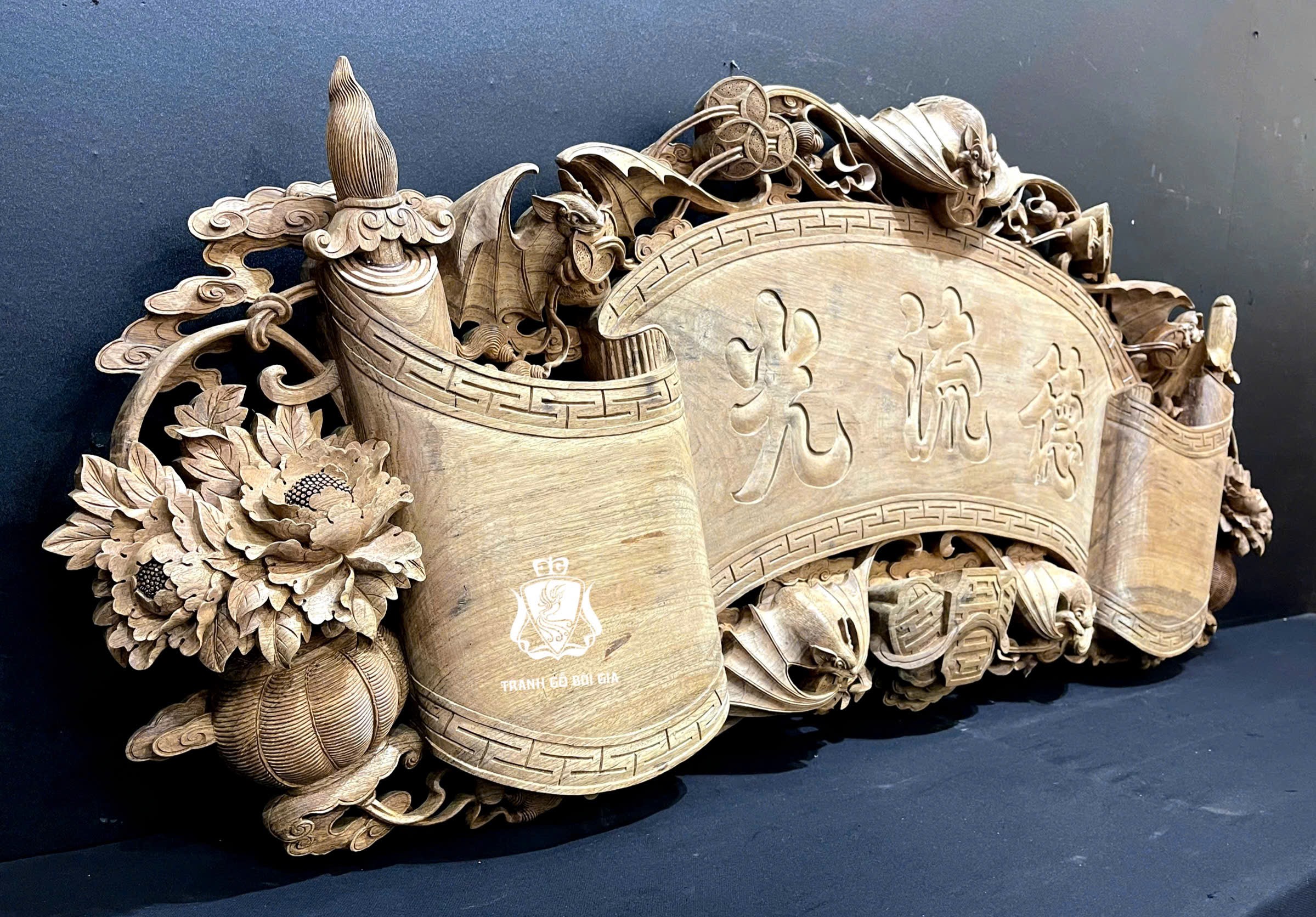 Cuốn Thư " NGŨ PHÚC KIM KHÁNH ''