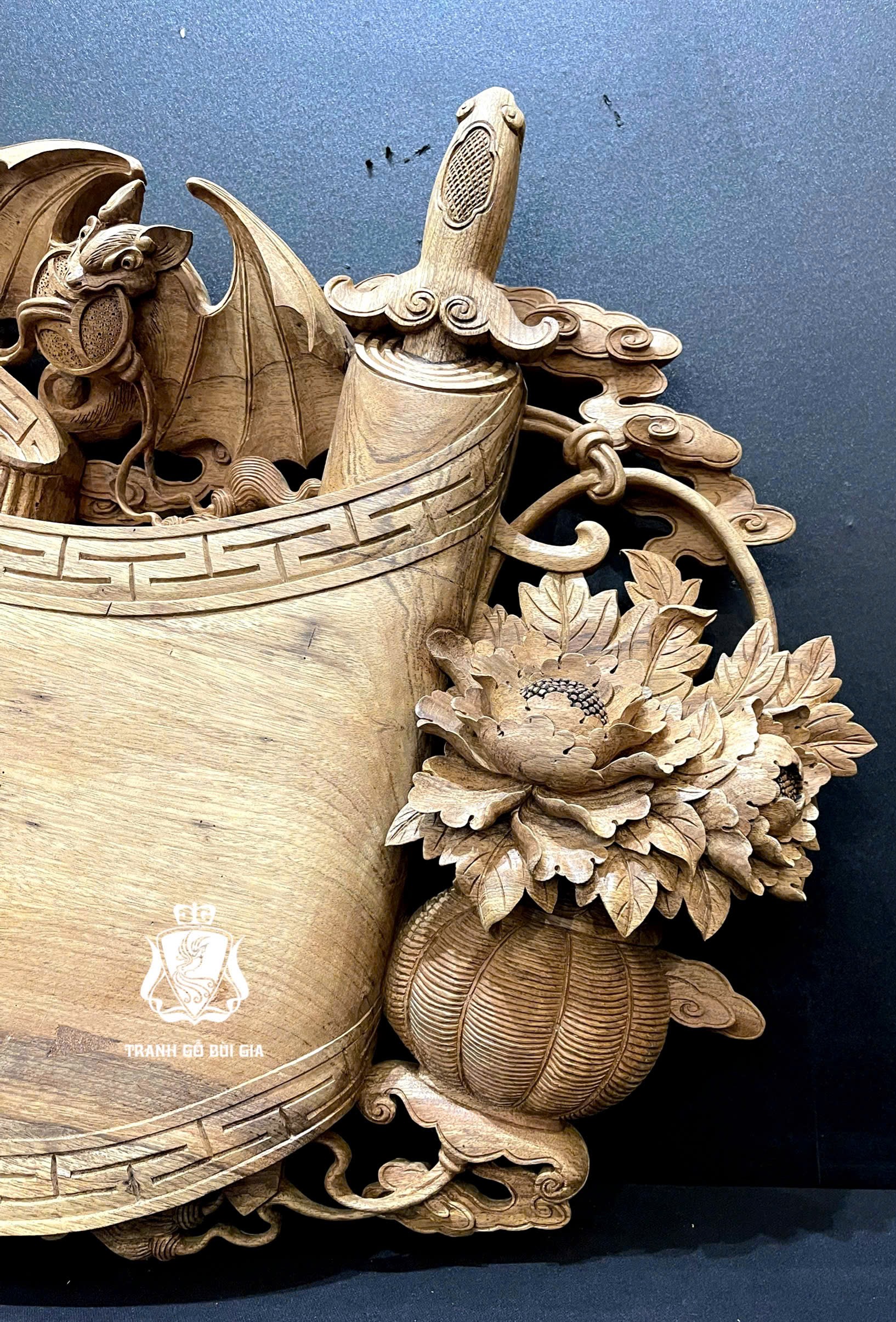 Cuốn Thư " NGŨ PHÚC KIM KHÁNH ''